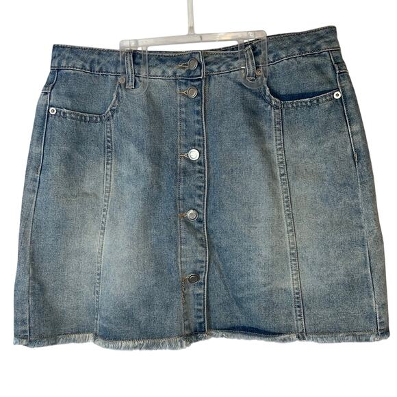 Gianni Bini Medium Wash Denim “Sweet & Sour Chrissy” Skirt, Size Medium, NWT! - Picture 1 of 4